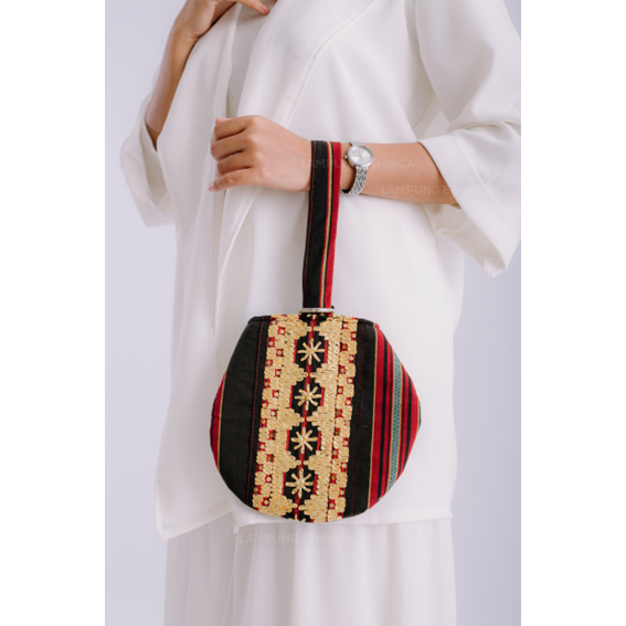 LAMPUNG ETHNICA OFFICIAL - TAS TENISH/PESTA TAPIS LAMPUNG ETHNICA  – MOTIF TAPIS LAMPUNG - TAS TENUN