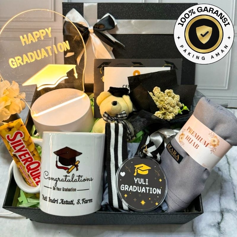 

PREMIUM Hampers Wisuda Graduation Gift / Hadiah Wisuda Cewek ( Marie )