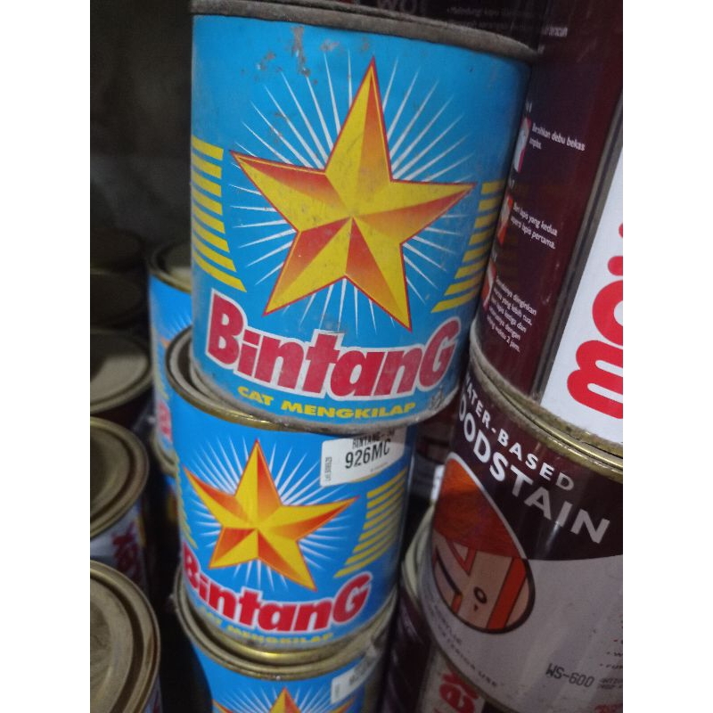 

Cat minyak mengkilap Bintang ready warna putih dan hijau