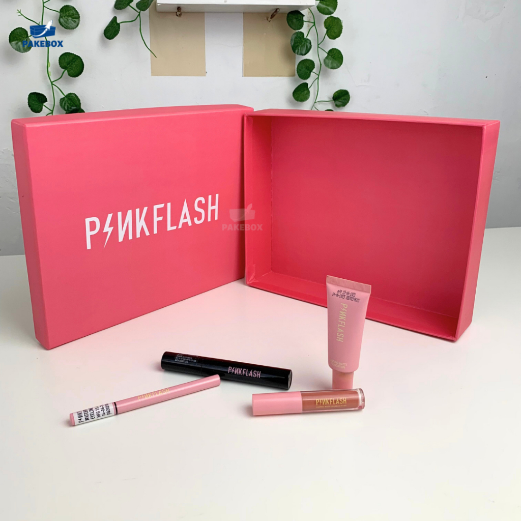 

Portofolio Hasil Produksi Hardbox Custom di Pakebox - Hardbox Hampers Lebaran