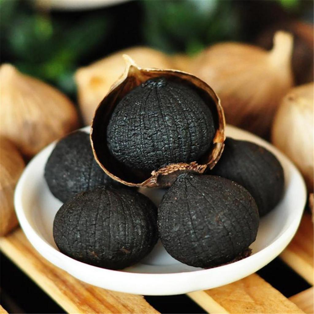 

Bawang Hitam / Black Garlic