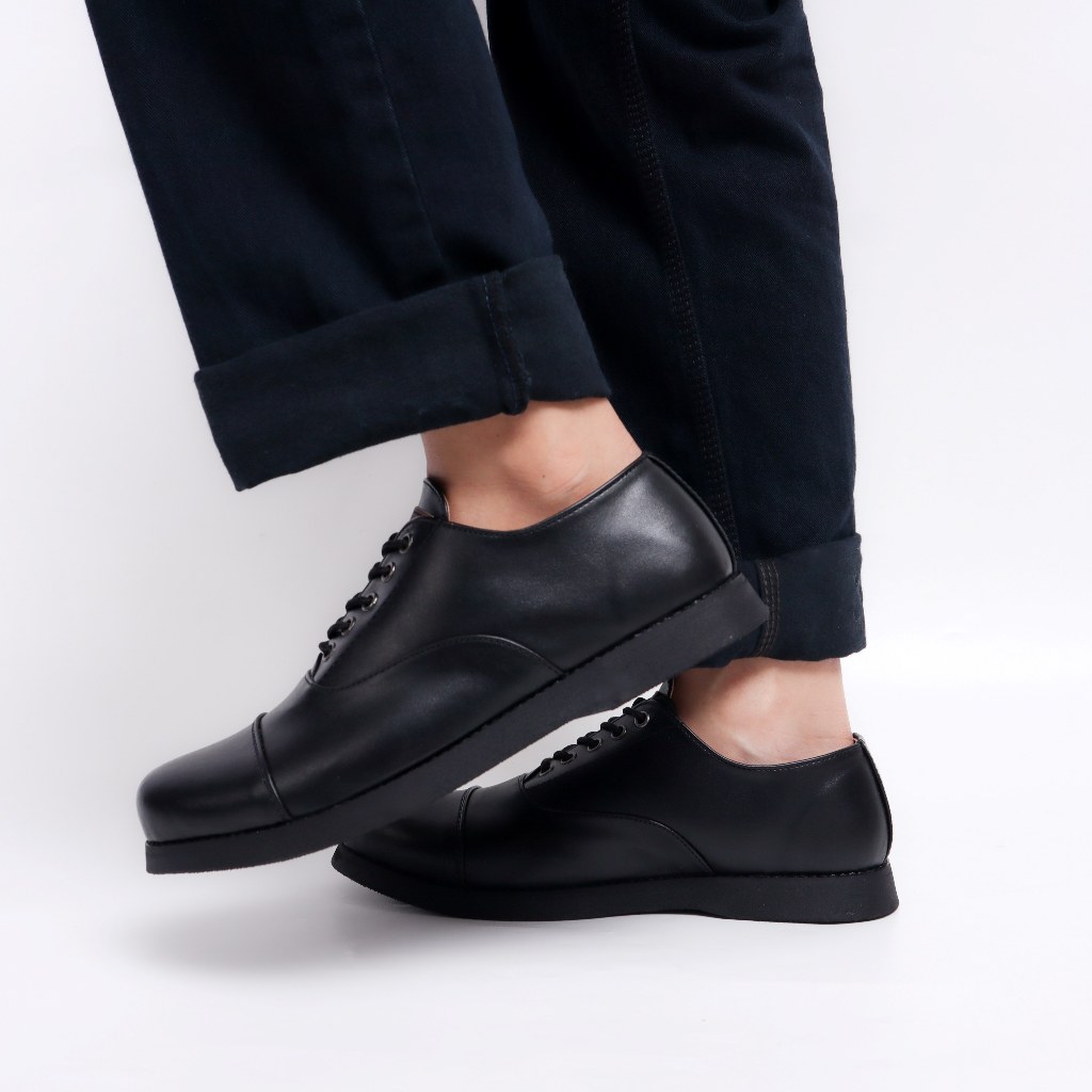 MNDY Official - Oxford Full Black - Sepatu Pantofel Pria Dewasa Formal Casual Kulit Kerja Resmi Kondangan Original Image 7
