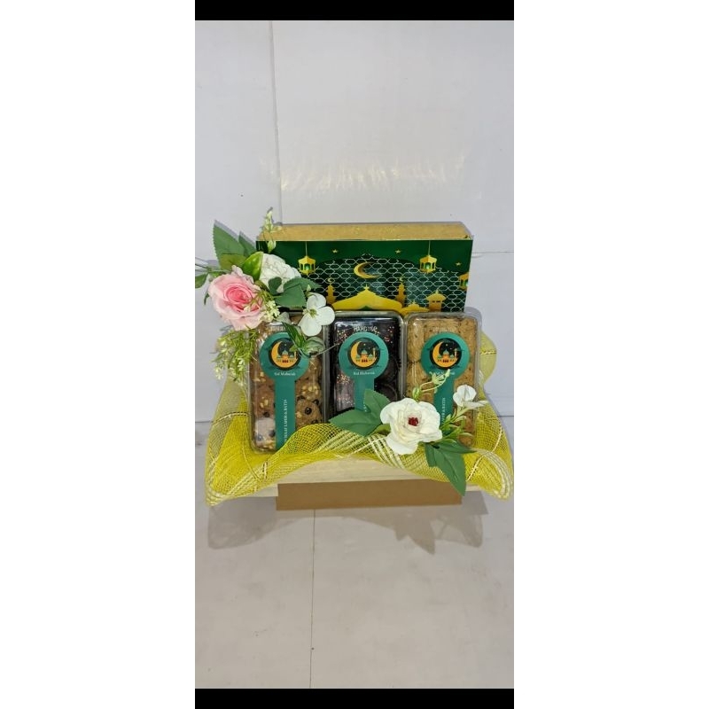 

hampers idul fitri parcel lebaran (2025 cookies Eid Mubarak ) is ready