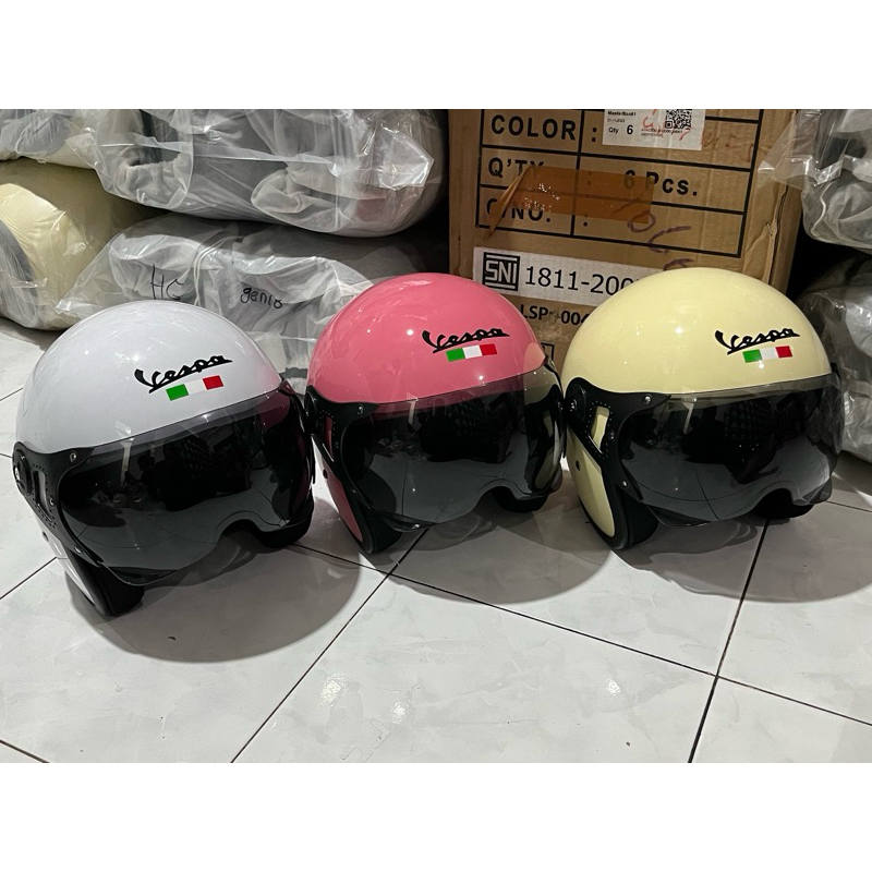 helm vespa pilot italy