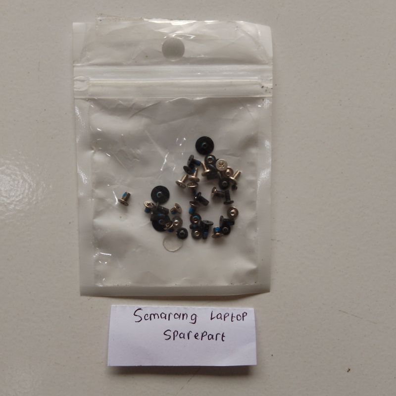 Baut Laptop Asus M413D