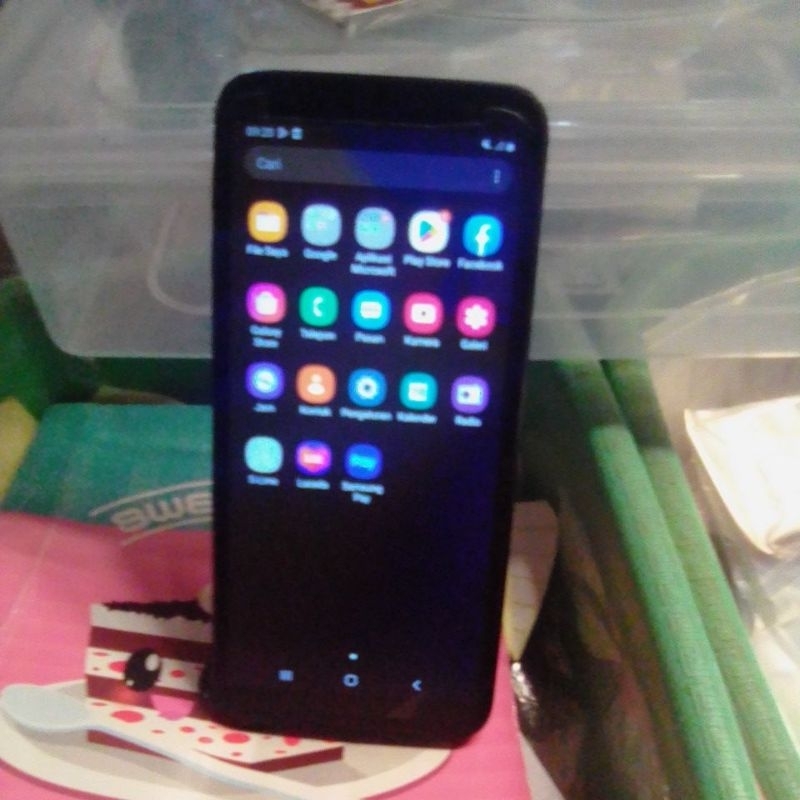 Samsung j6 plus retak dan speaker rusak 3/32 gb sentuh normal