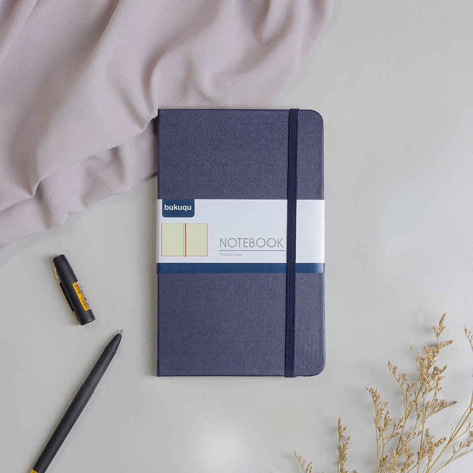 

bukuqu Classic Notebook Warna Navy, Grid