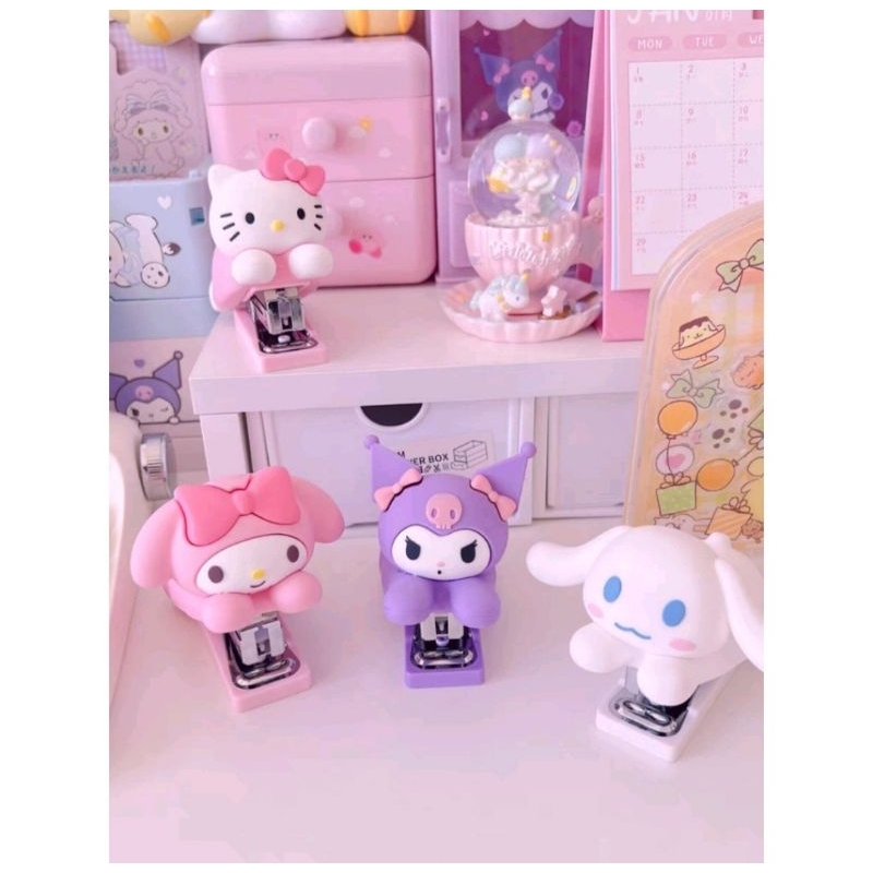 

Lovely- Staples cinnamoroll kuromi sanrio / stapler sanrio