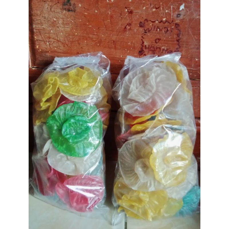 

Kerupuk parered mentah/Dapros mentah isi 35 pcs/bungkus (FREE KARDUS+BUBBLE WRAP)