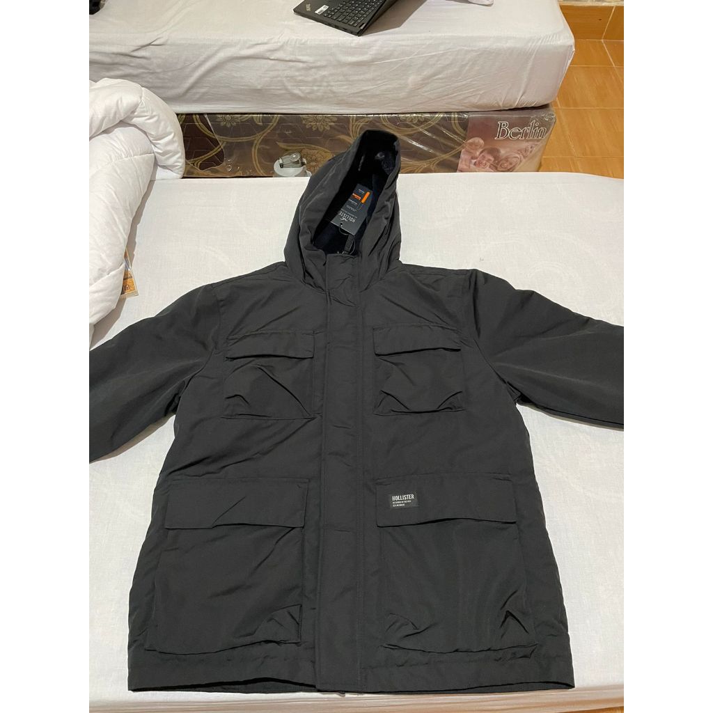 HOLLISTER FAUX FUR-LINED ALL-WEATHER WINTER JACKET (COAT)