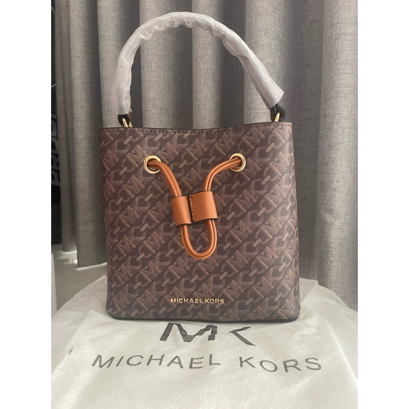 MK Suri Small Bucket Signature Brown New Motif Grade Mirror (Not ORI) - NEW