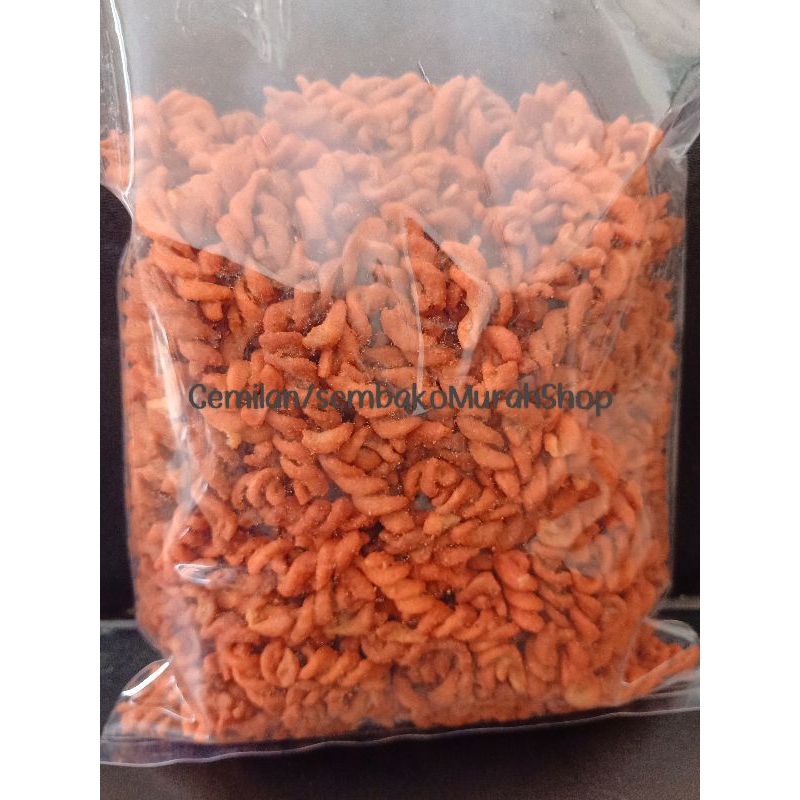 

Makaroni spiral dengan 3 rasa (rasa jagung,bbq,balado) enak renyah tdk keras @500g