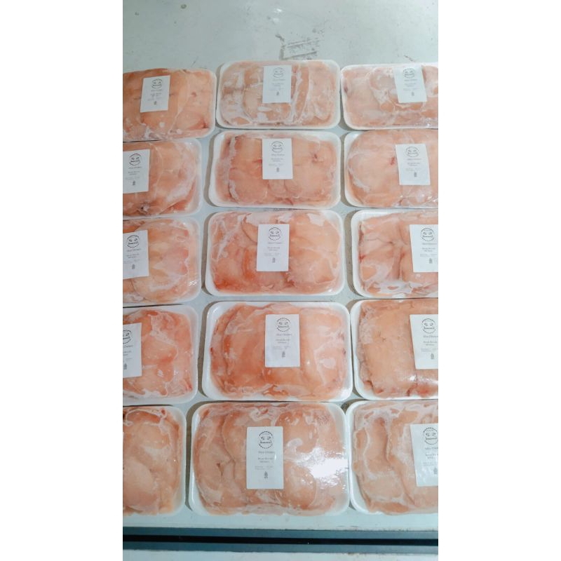 

Slice Chicken Boneless Dada Ayam#frozenfood #meltique #yoshinoya #teriyaki #saikoro #dagingsapi #rendang #semur #igagondrong #bonelessdadaayam