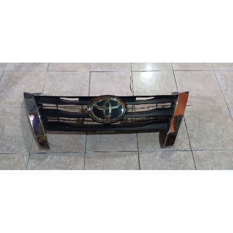 Grill Ram depan Fortuner Vrz 2016 2017 2018