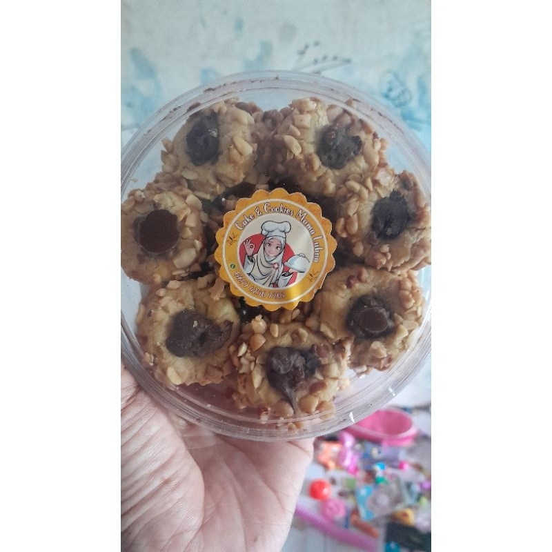 thumbprint kacang nutella