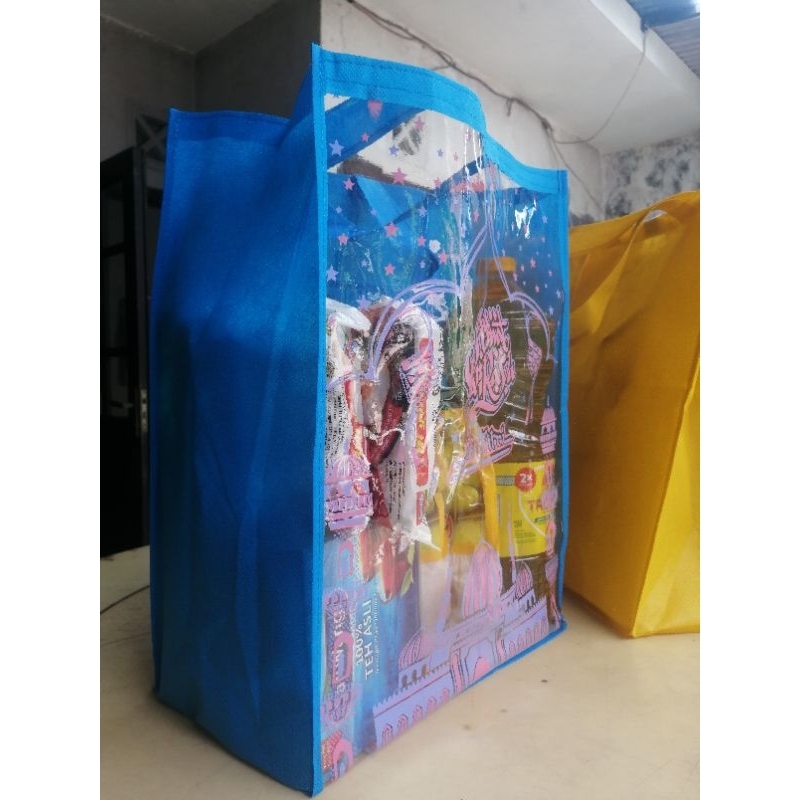 

Goodiebag Tas parcel lebaran spunbond + mika Premium