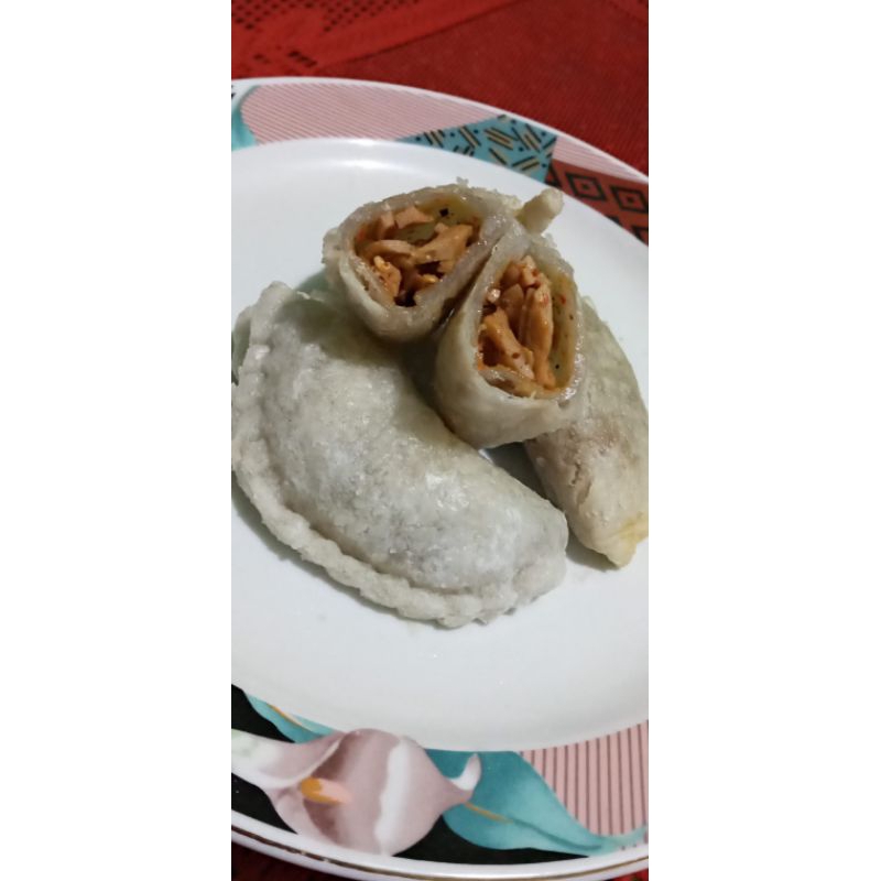 

Cireng isi AyamSuwirPedas,BaksoPedas,Keju