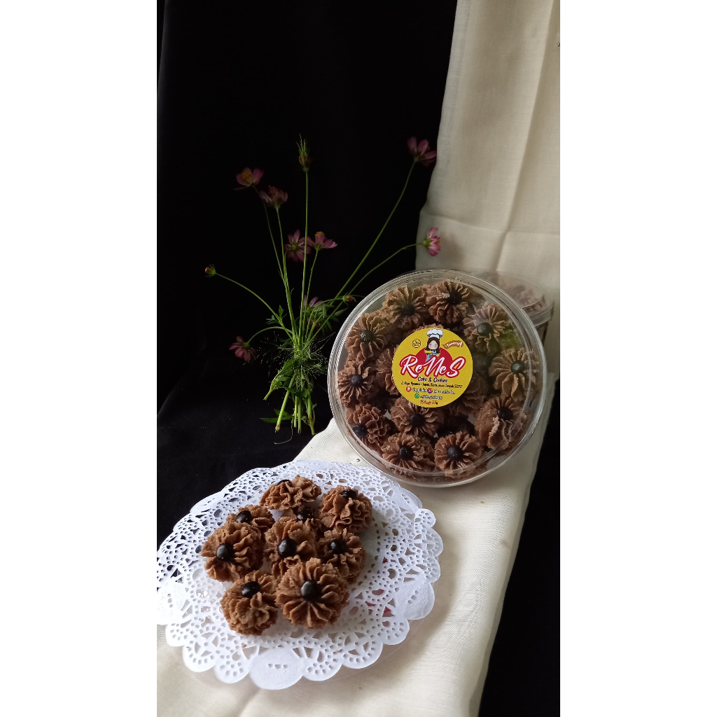 

Kue Semprit Coklat (FREE PACKING BUBBLE WRAP TEBAL DAN KARDUS)