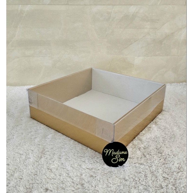 

BOX GOLD - BOX MIKA - DUS HAMPERS - KOTAK KADO 25x25x8 (ISI : 10 PCS)