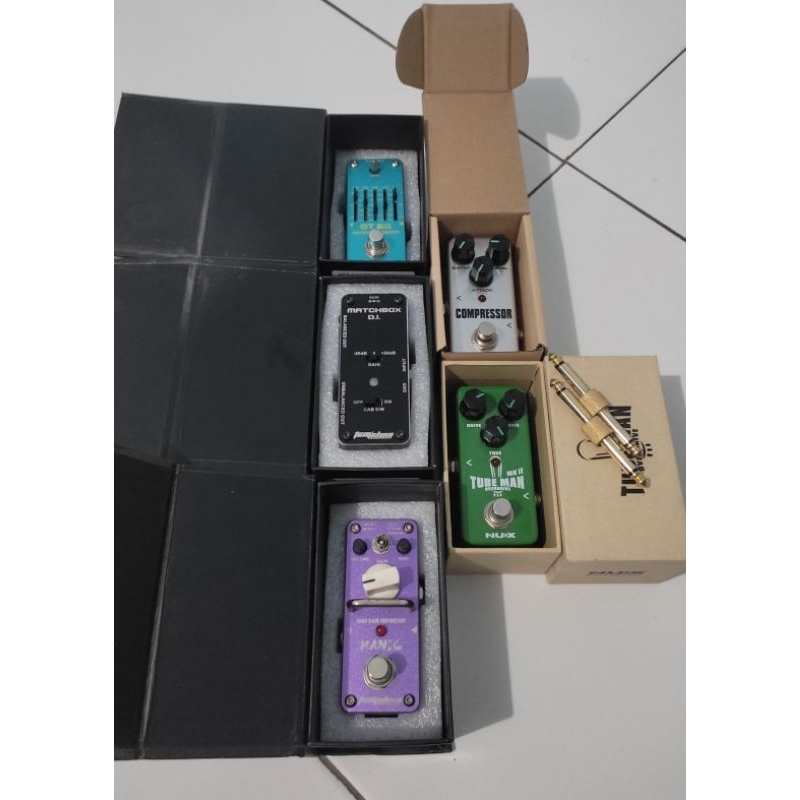 Efek gitar nux tubeman mk2  , DI box tomsline , tomsline gt eq , tomsline manic dist , kokko compres