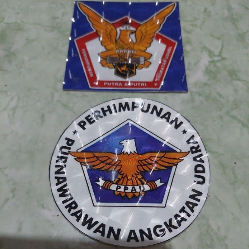 

stiker PPAU (logo perhimpunan putra putri angkatan udara)