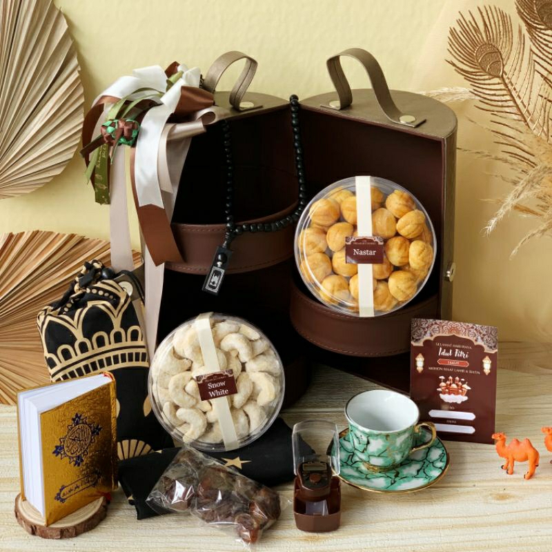 

Ustman - EXCLUSIVE LEBARAN HAMPERS 2024/ HAMPERS LEBARAN/ KADO LEBARAN/ HADIAH LEBARAN