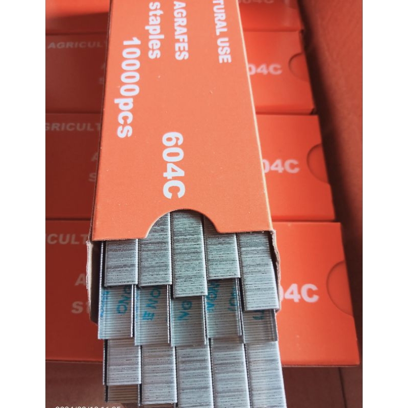 

staples (refill)
