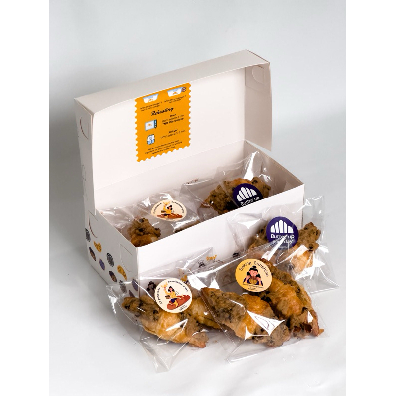 

Crookie Box of 10 ( Croissant + Cookie ) Pastry Viennoiserie