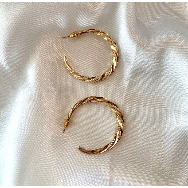 anting bulat tali emas