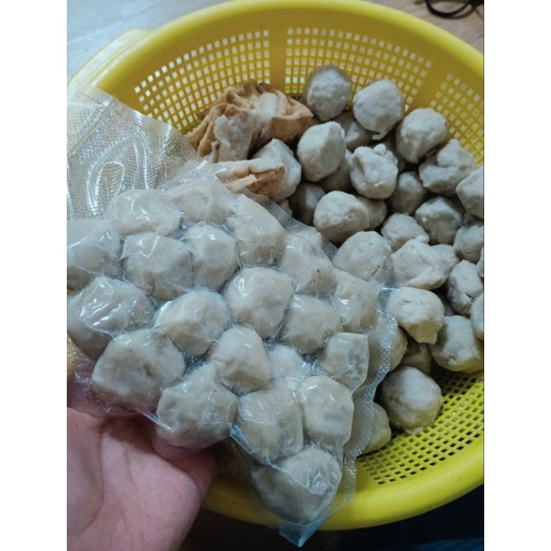 

Baslok Kuningan 24