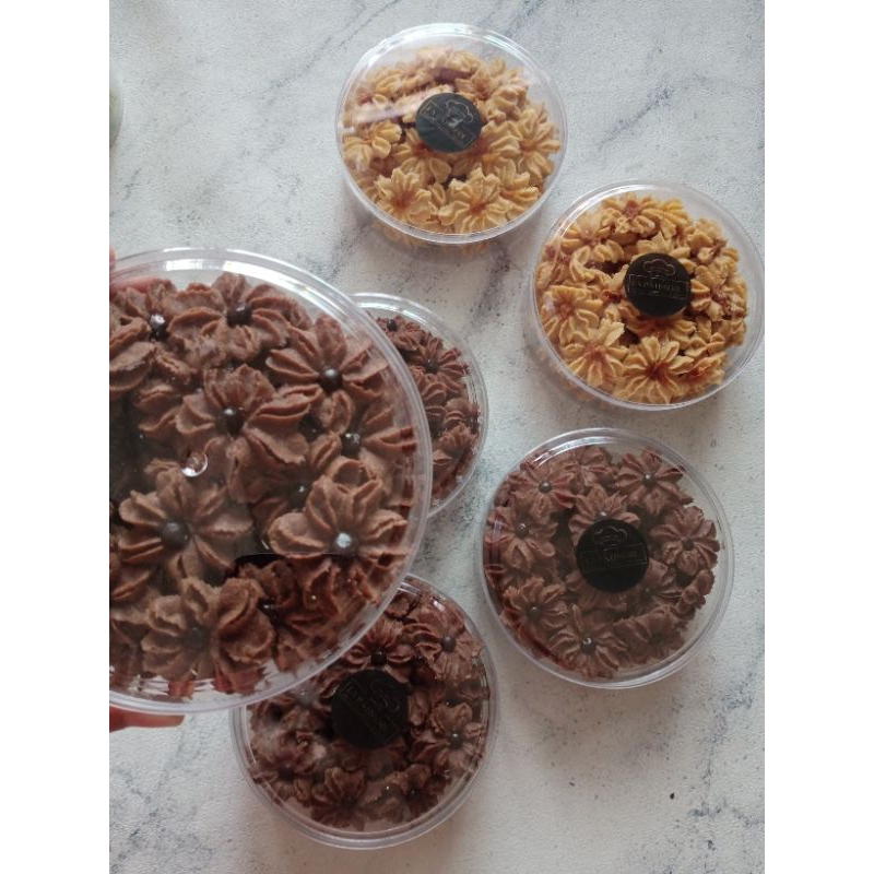 

KUE KERING SEMPRIT MAWAR COKLAT CHOCOCHIPS 250gr + BUBBLE WRAPP