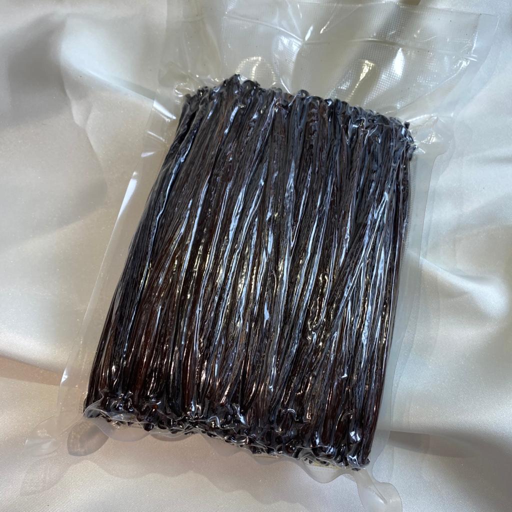 

100 Gram Vanilla Beans Gourmet Planifolia / Tahitians (Biji Vanilla 100% Organik)