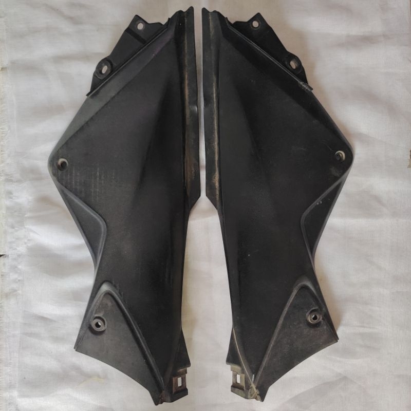 Body kasar samping CBR 250R set kiri kanan cover body kulit jeruk