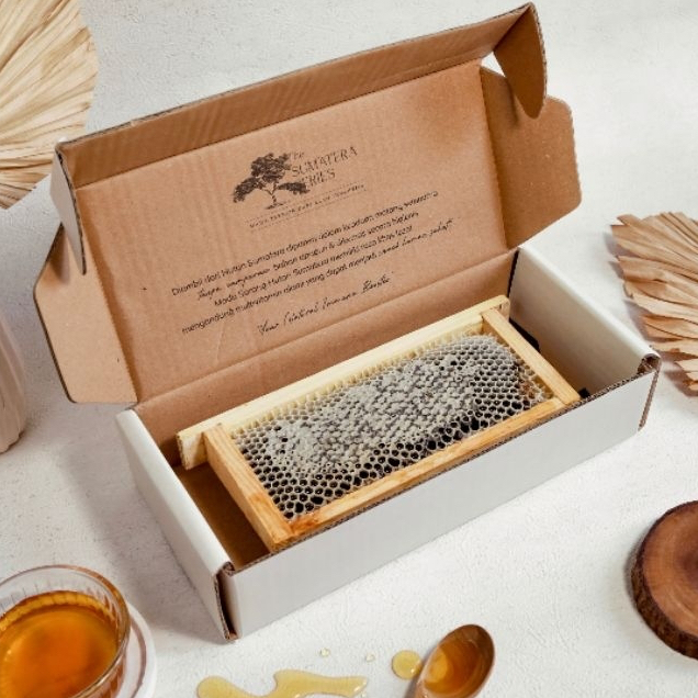 

Oh,Honey Sumatera Forest Honeycomb/ 100% Madu Sarang Segar Asli Hutan Sumatera / Natural Antioxidant Honeycomb