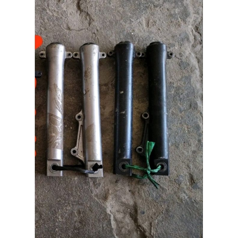 BOTTEM TABUNG SKOK DEPAN TIGER REVO ORI KCJ