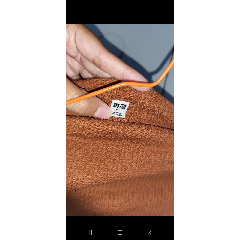 Kaos Rib Uniqlo (preloved)