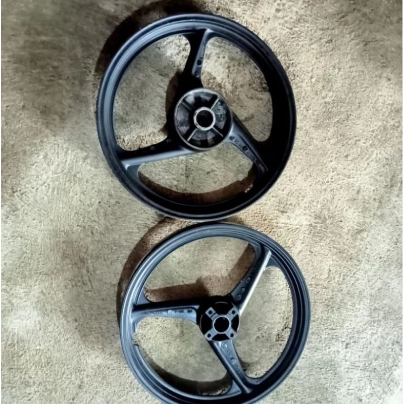 VELEG RODA VELG RING 17 ENKEI PALANG 3 YAMAHA FIZ R ORIGINAL SET DEPAN BELAKANG