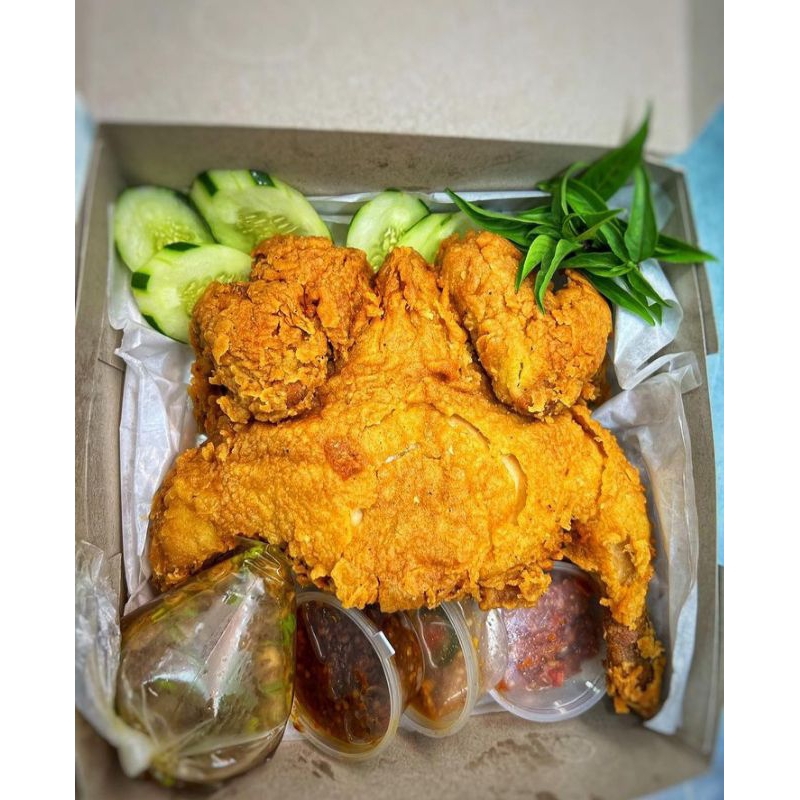 

AYAM CRISPY SATU EKOR - FREE SAMBAL DAN LALAPAN