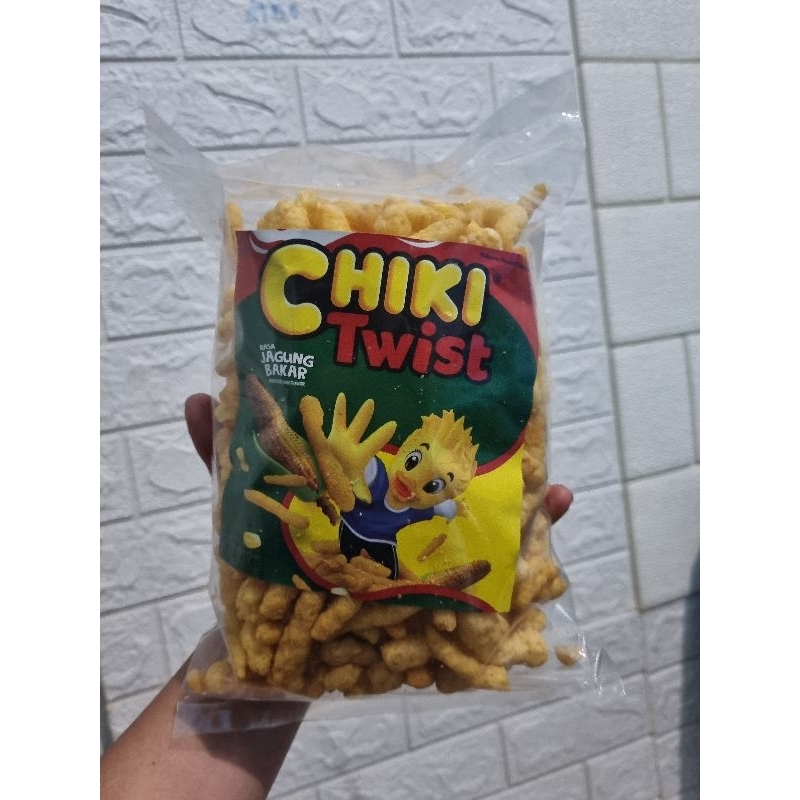 

chiki twist jagung bakar