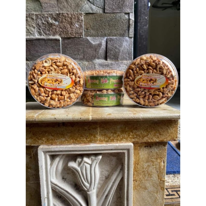 

kacang mete premium toples