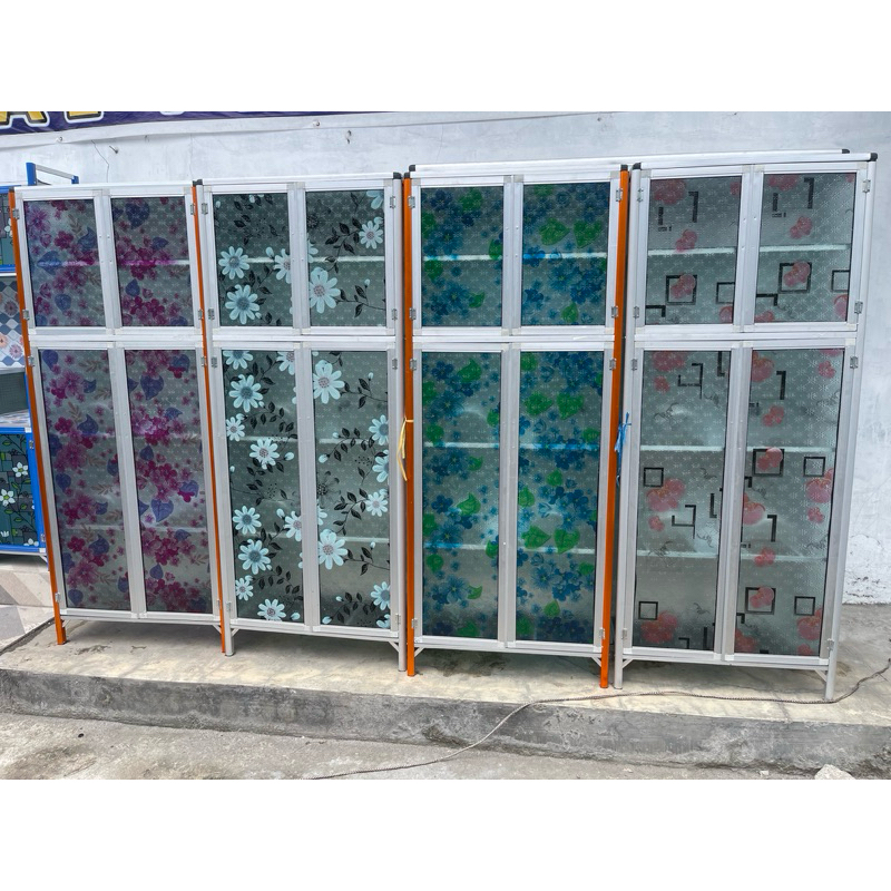 Lemari Rak Piring 2 Pintu Tiang Besar