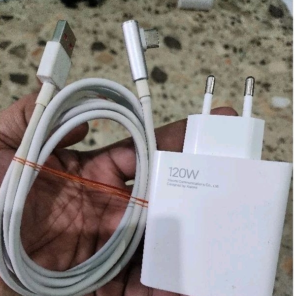 charger 120wat copotan poco F4 GT asli bawaan kondisi bekas