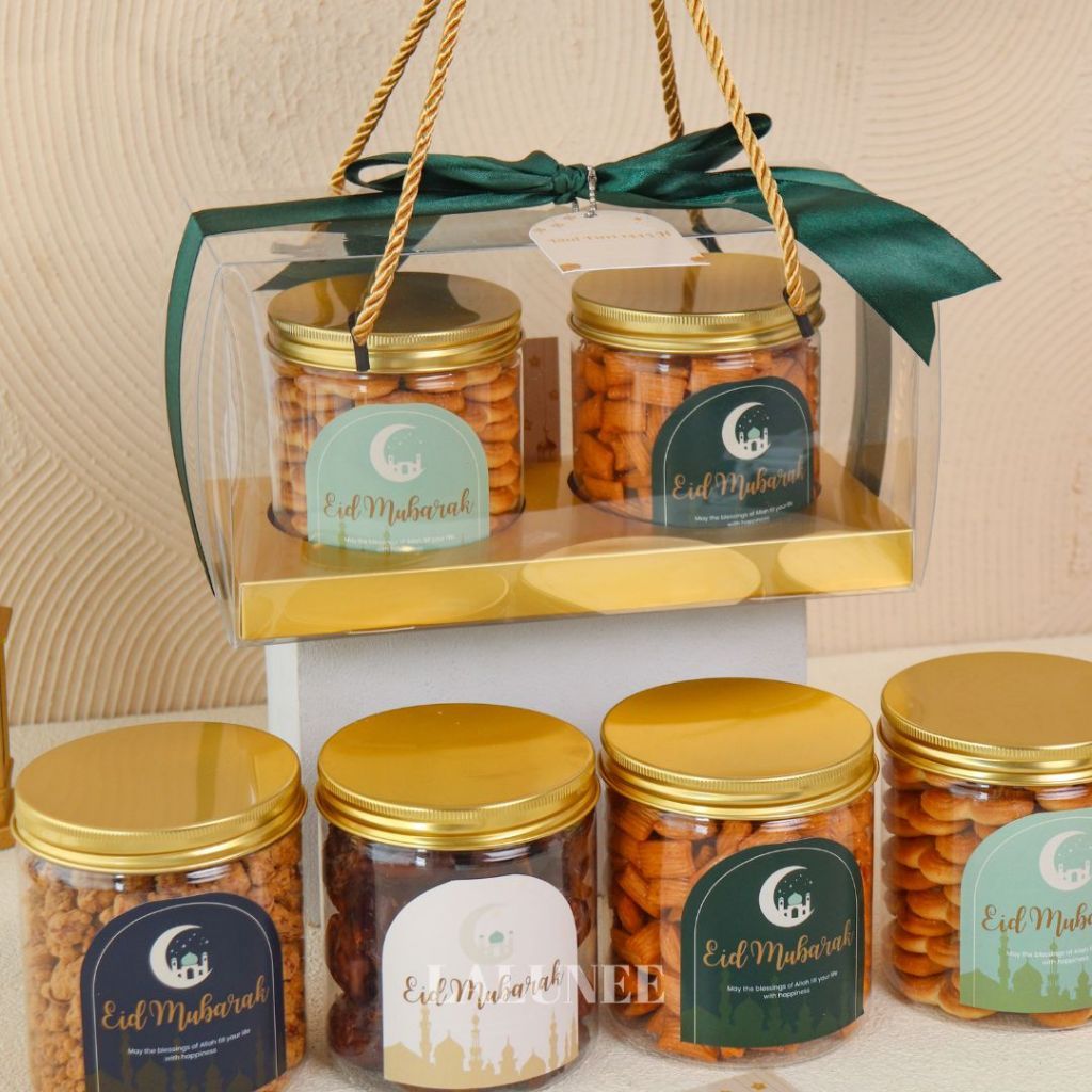 

Hampers Lebaran Idul Fitri Box Mika isi 2 Jar Kue Kering - Parcel Souvenir Hadiah Eid Mubarak , hampers lebaran murah viral lv season