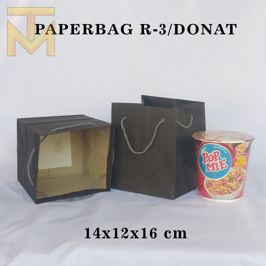 

PAPERBAG R-3 / DONAT HITAM POLOS UKURAN P14 x L12 x T16 CM