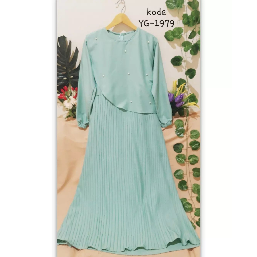 Gamis Plisket (YG-1979)