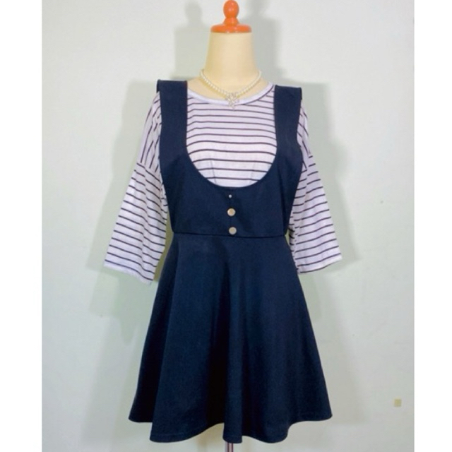 One set Atasan blus blouse putih broken white motif garis salur bahan kaos warna hitam putih broken 