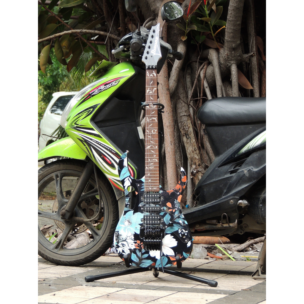GITAR ELEKTRIK IBANEZ JEM FLOWER