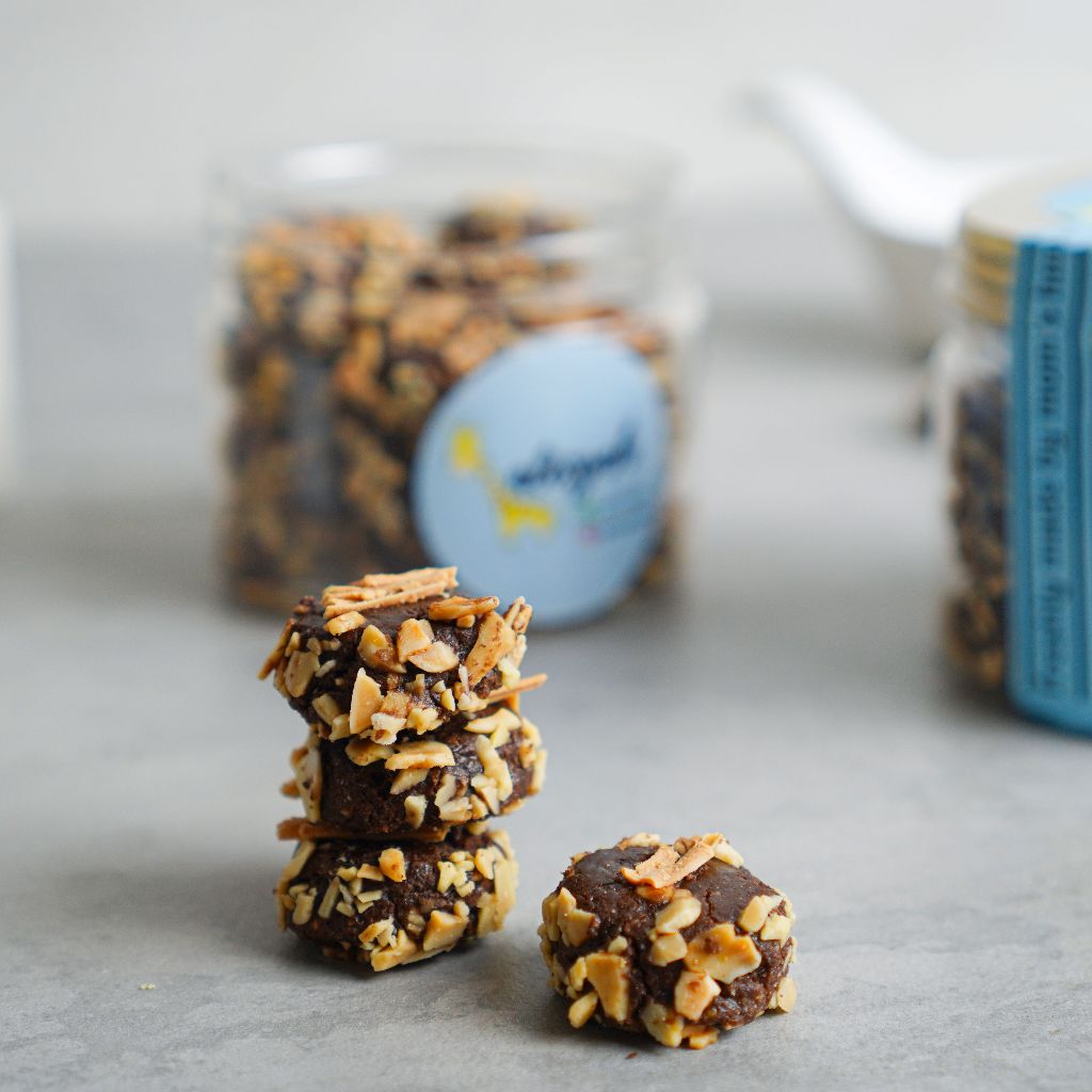 

Alisyah Cookies Kue Almond Coju (Cokelat Keju) Premium