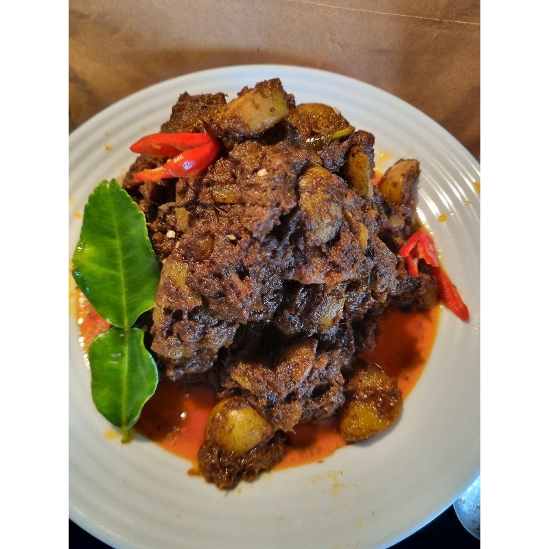 

Rendang Daging Sapi Padang Minang oleh RM Randang Baluik