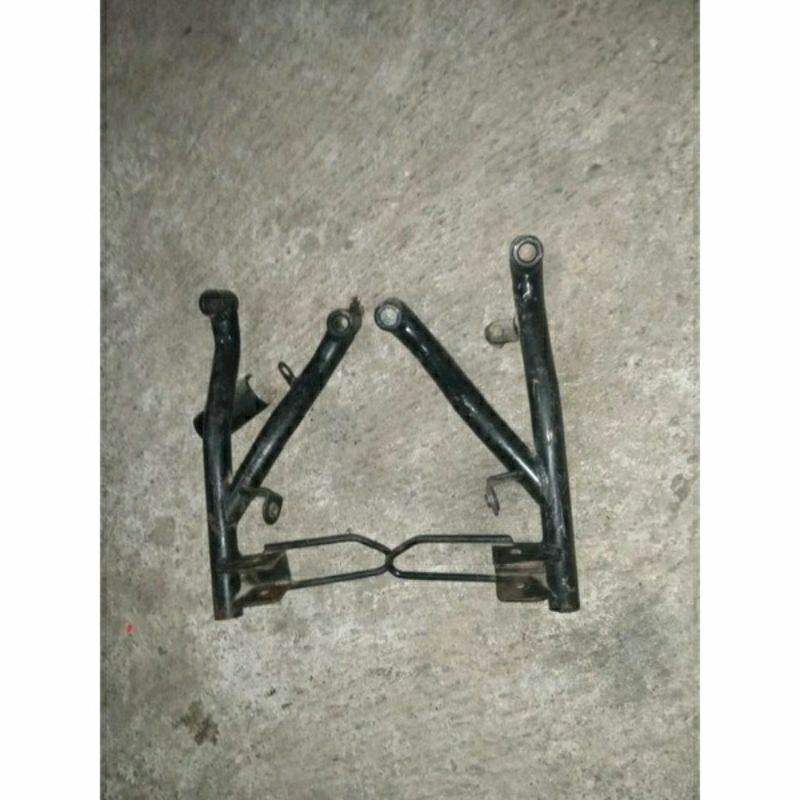PLAT DUDUKAN PILLION STEP FOOSTEP BELAKANG VARIO OLD VARIO LAMA